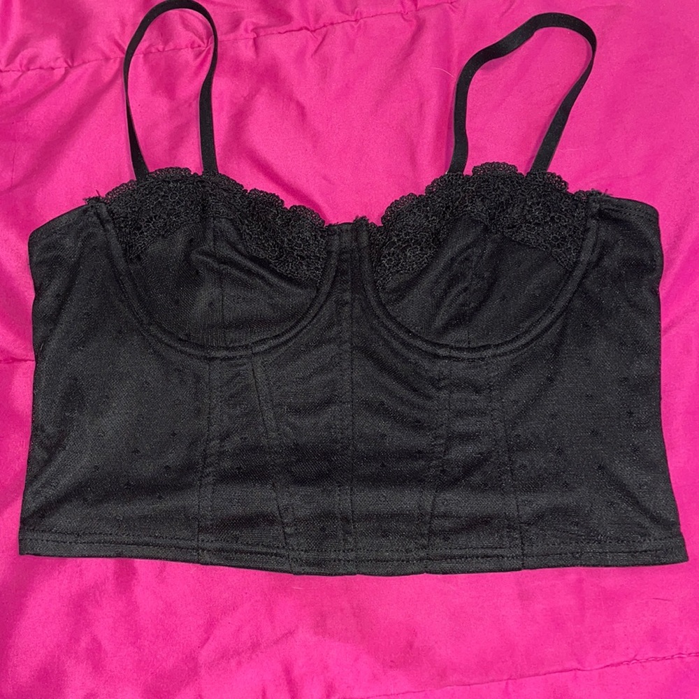 black tank top